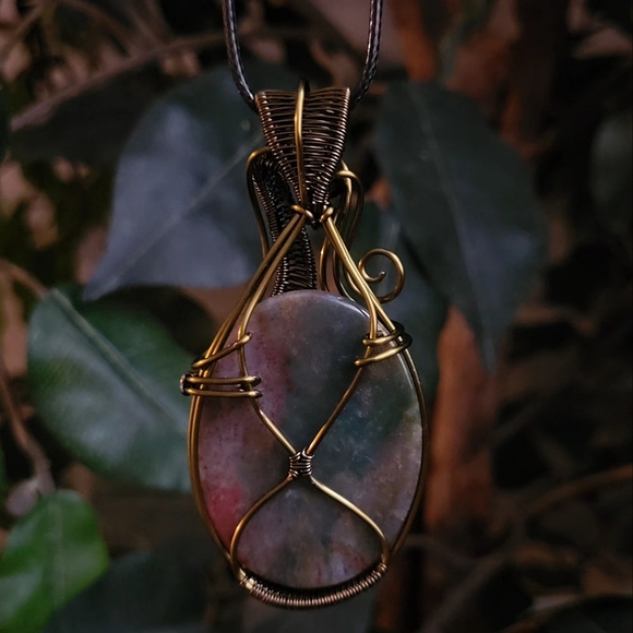 Handmade Indian Agate & Garnet Crystal Statement Pendant - Picture 2 of 2